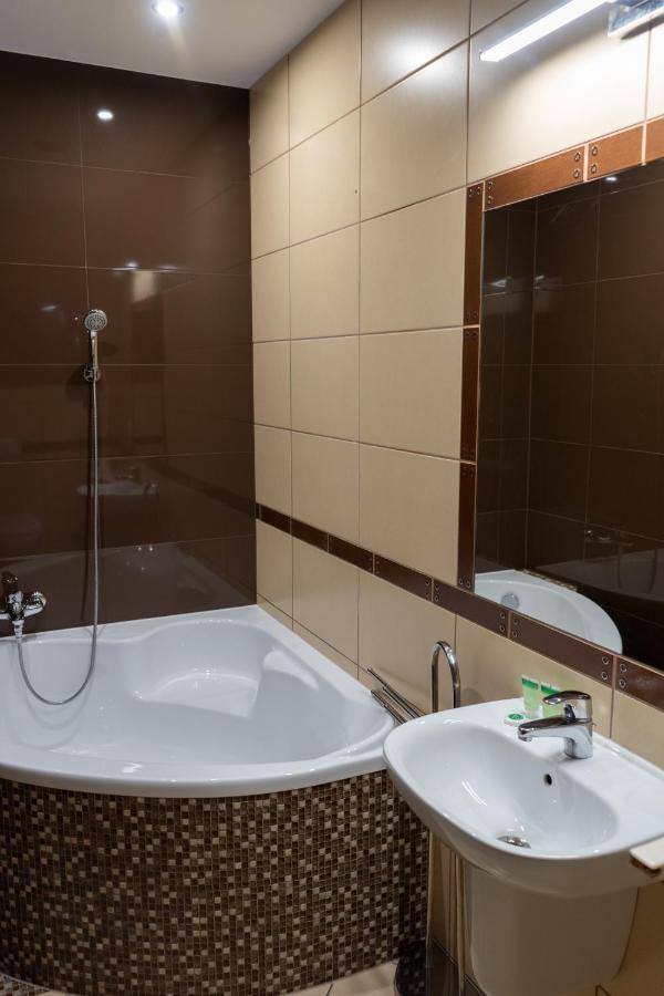 Hotel Podjadek Gorzno  ภายนอก รูปภาพ